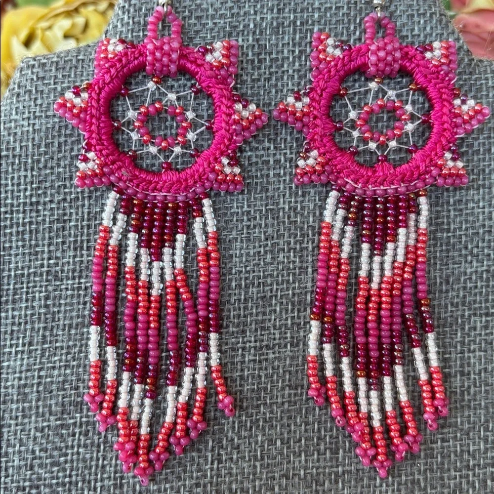 Handmade Native American Seed Bead Dreamcatcher Drop Earrings Pink Red White - Picture 8 of 12